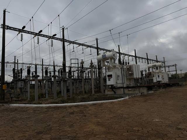 Subestação de energia “vira show de luzes” e Ipameri fica no escuro