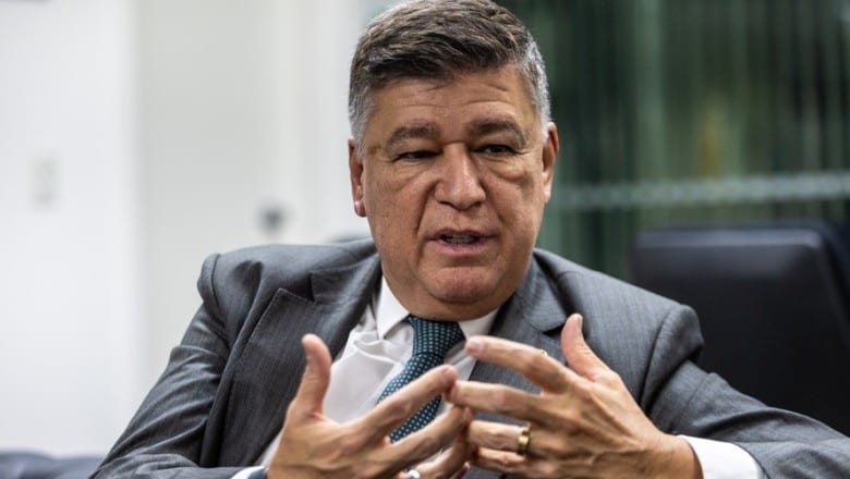 Carlos Viana 26,5% e Marília Campos 18,6% no primeiro voto para o Senado em MG