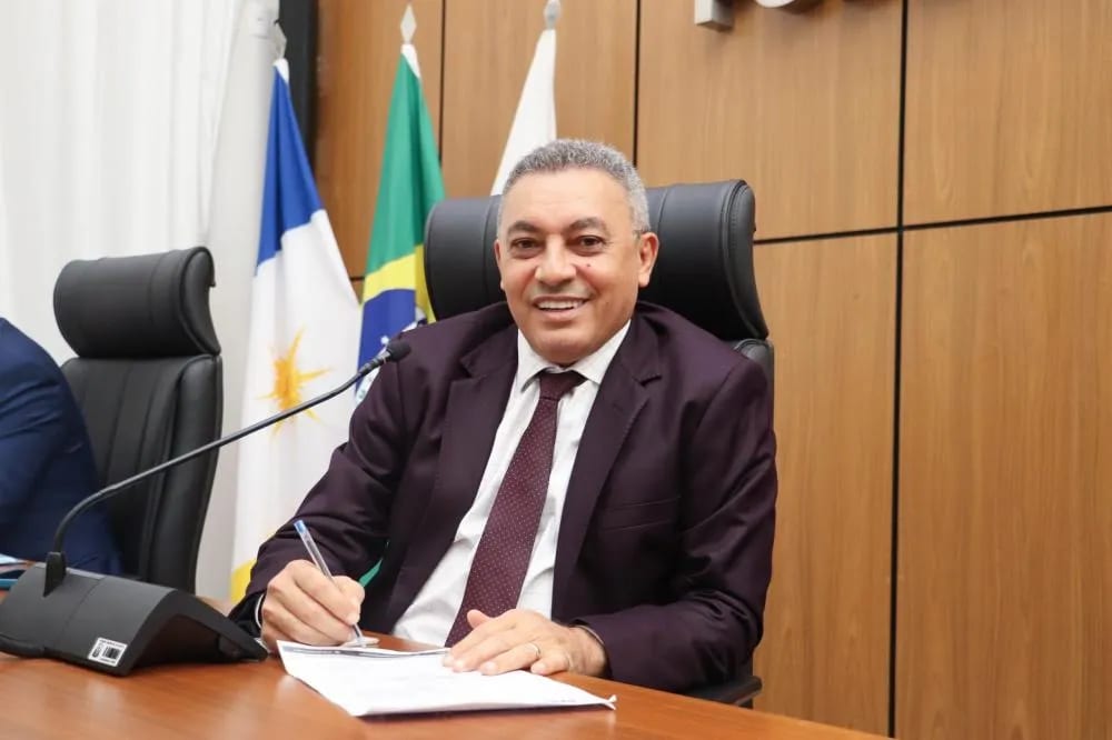 Marilon é reconduzido presidente da Câmara de Palmas com 22 votos a 1