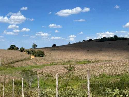 Lagarto recupera 20 km de estrada vicinal entre três assentamentos