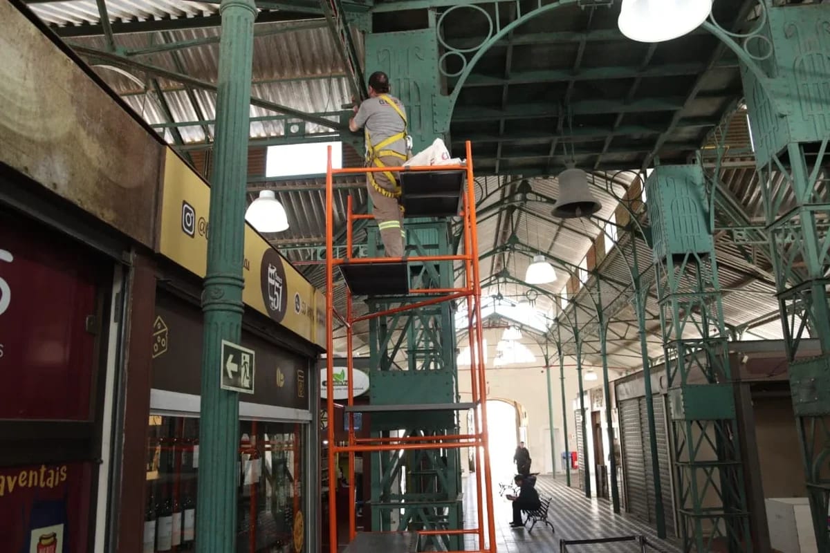 Mercado Central de Pelotas começa reforma da rede elétrica com investimento de R$ 130 mil