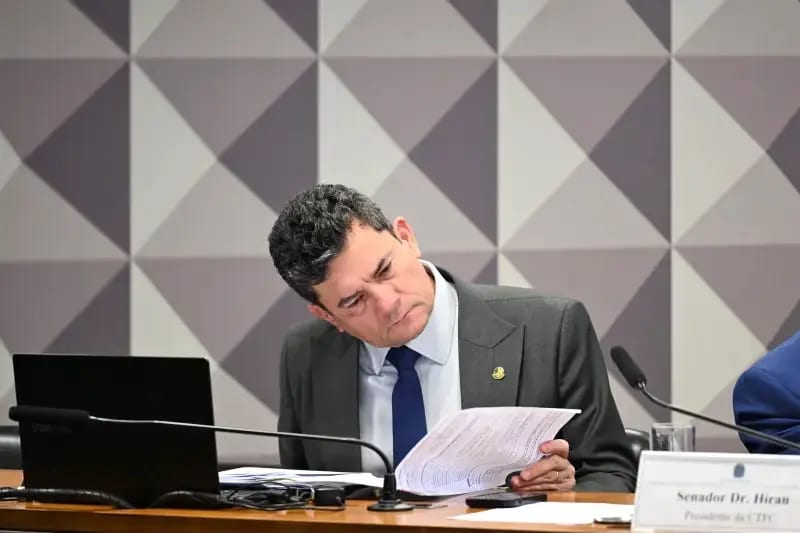 Justiça manda Moro retirar post sobre pesquisa que ocultou contratante