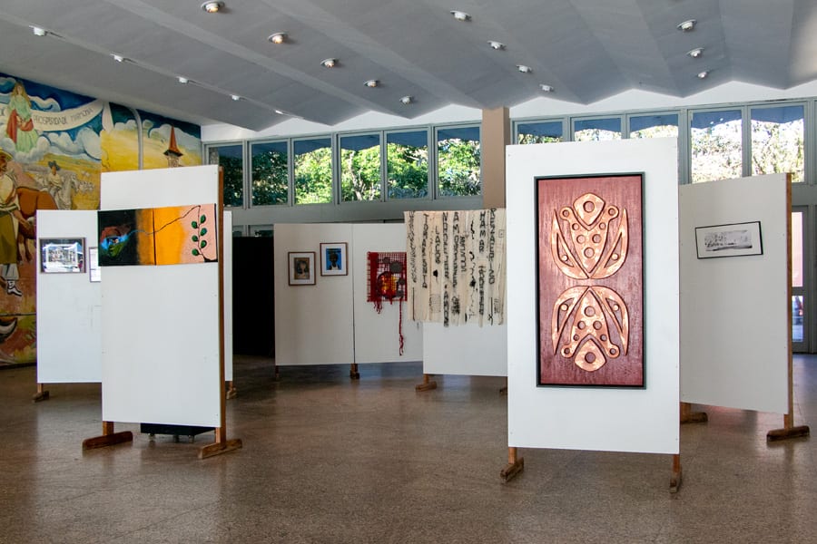 Dia do Servidor Público: exposição revela a arte de quem trabalha na UFSC