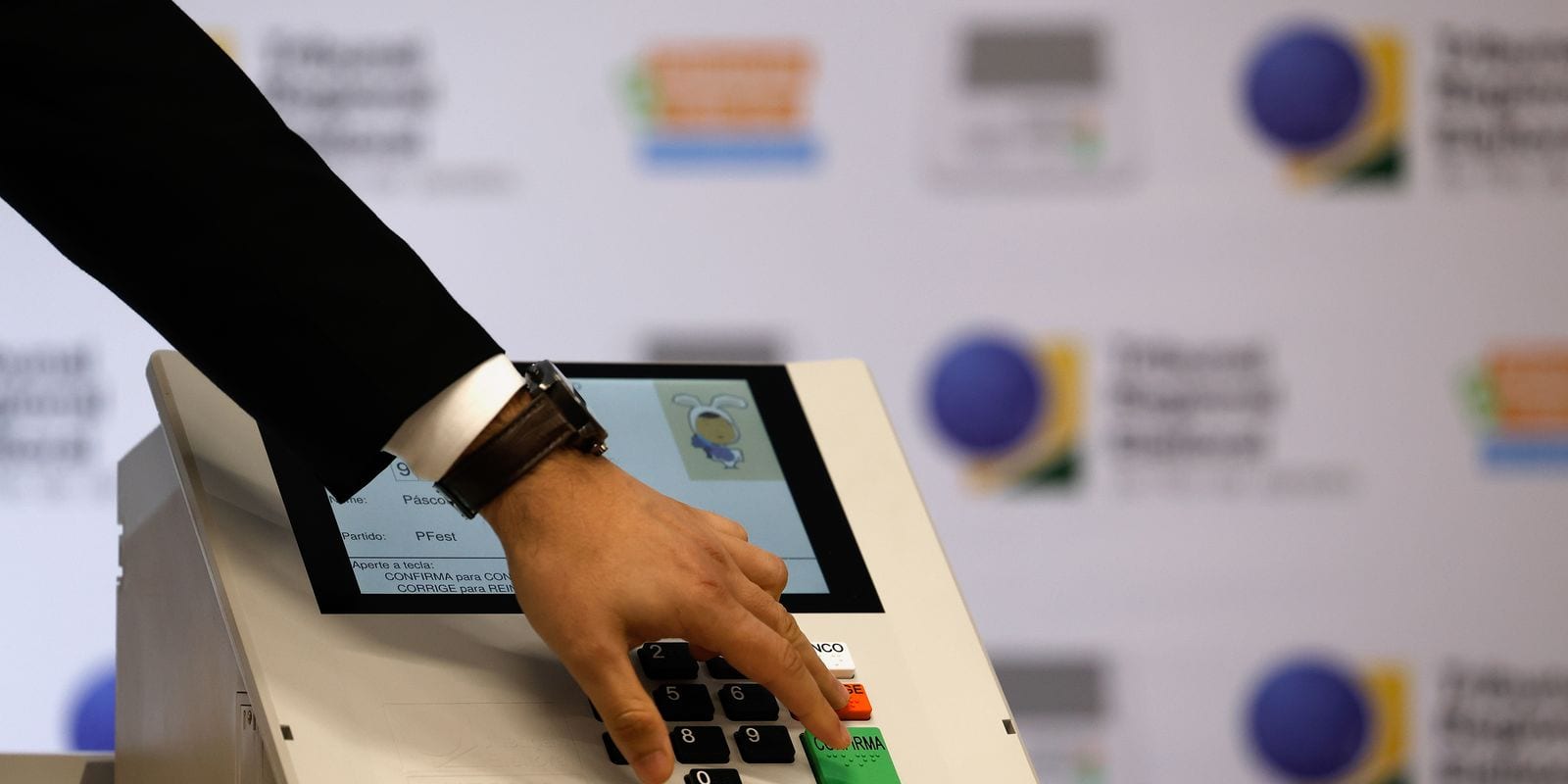 TRE-RJ define 43 urnas que serão auditadas no segundo turno
