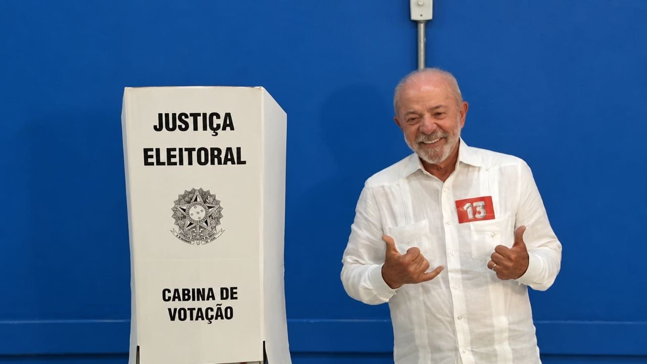 Lula vota em São Bernardo do Campo
