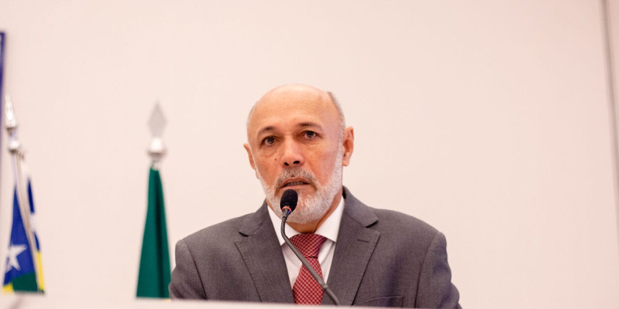 Vereador de Anápolis propõe publicidade em áreas públicas para aumentar arrecadação