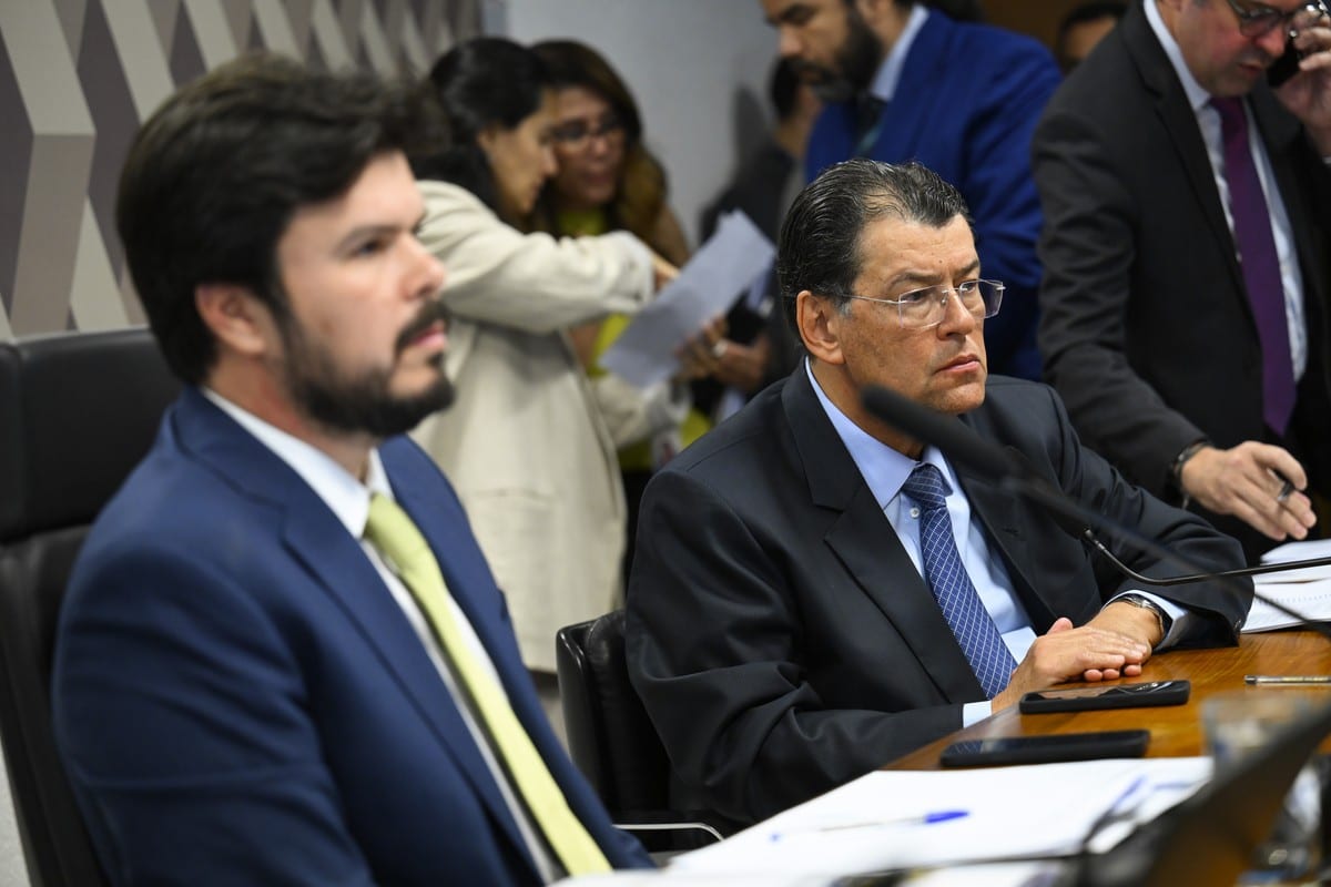 Senado aprova PL das terras raras