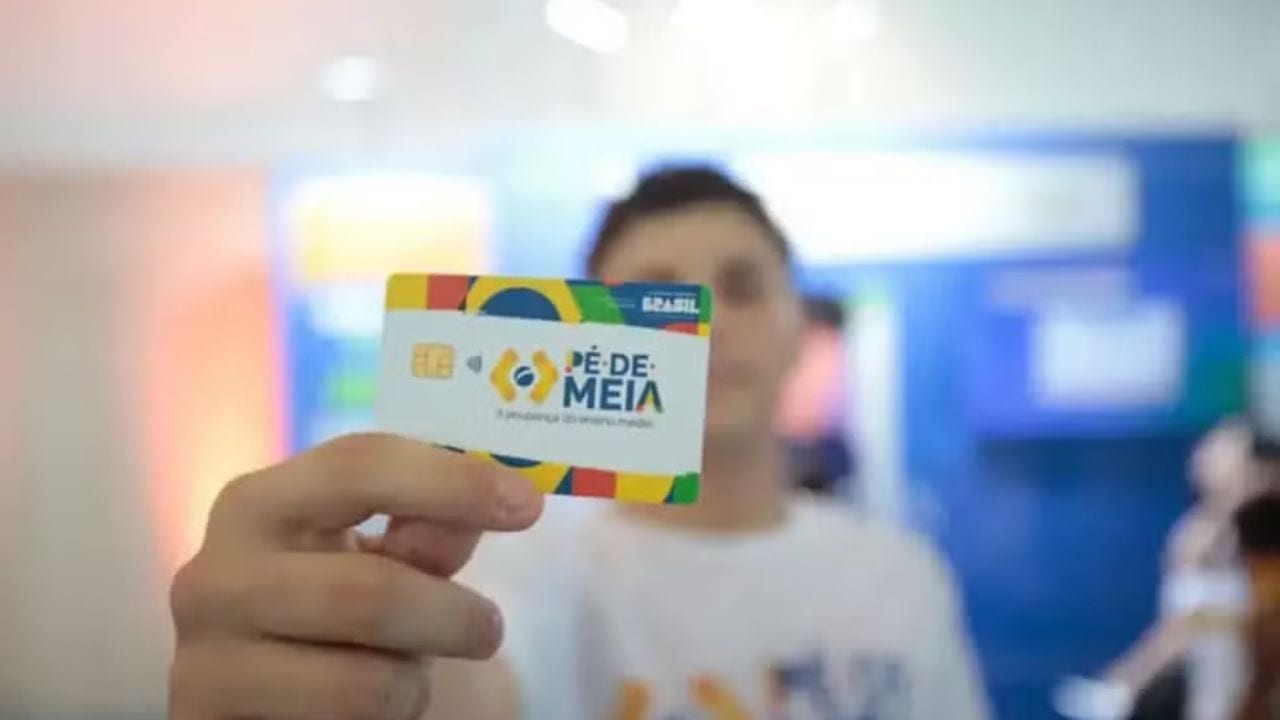 Pé-de-Meia paga nova parcela nesta segunda-feira (31) para estudantes nascidos em novembro e dezembro