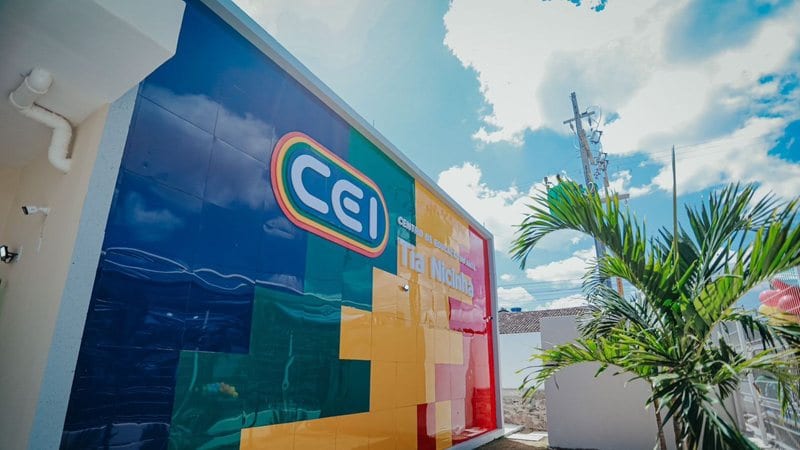 Governo de PE inaugura 17ª creche da gestão, em Pombos