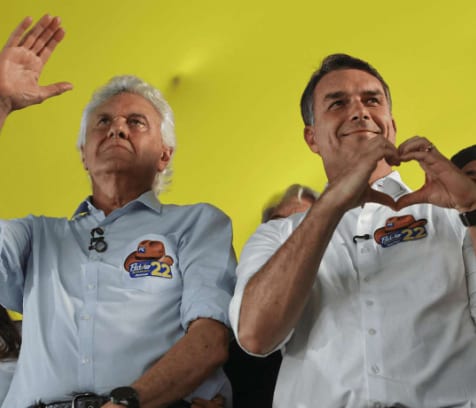 Caiado muda de posição e anuncia apoio a Flávio Bolsonaro no segundo turno após chamá-lo de “ladrão”