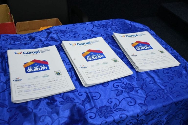 Gurupi entrega 42 títulos e supera 1,5 mil famílias beneficiadas