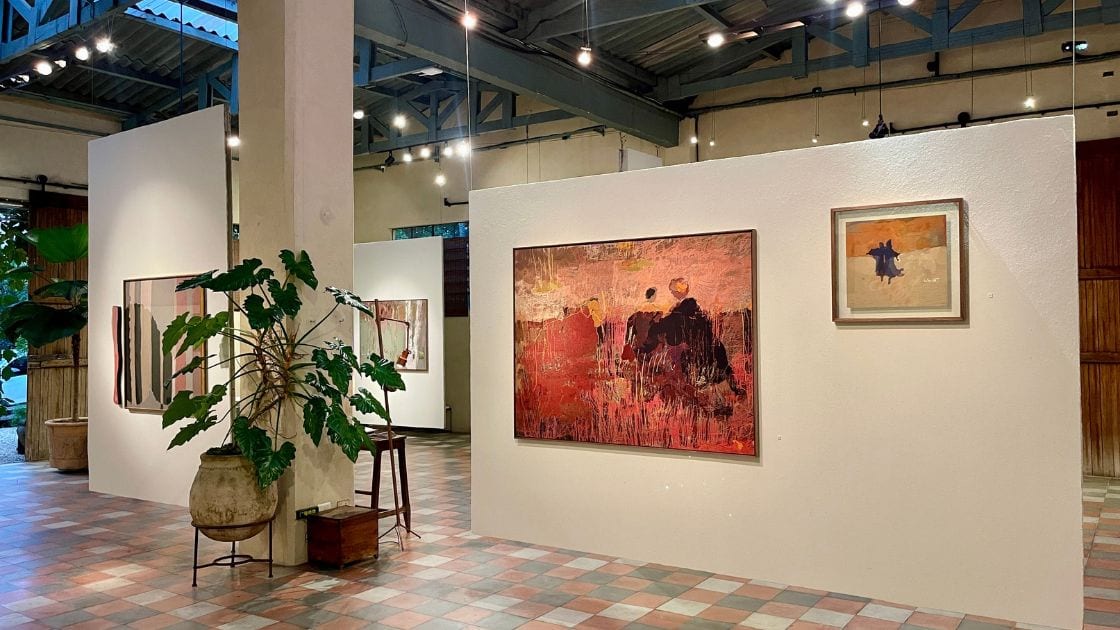 Exposição em São Paulo explora a conexão ENTRE mundos