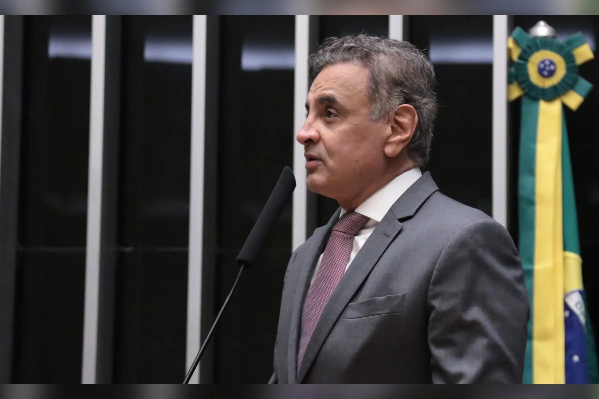 Sarney grava vídeo pedindo votos para Aécio ao Senado por Minas