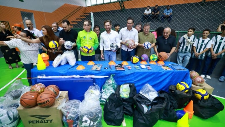 Após reforma de R$ 1 milhão, ginásio de Uruaçu volta a receber torneios e campeonatos