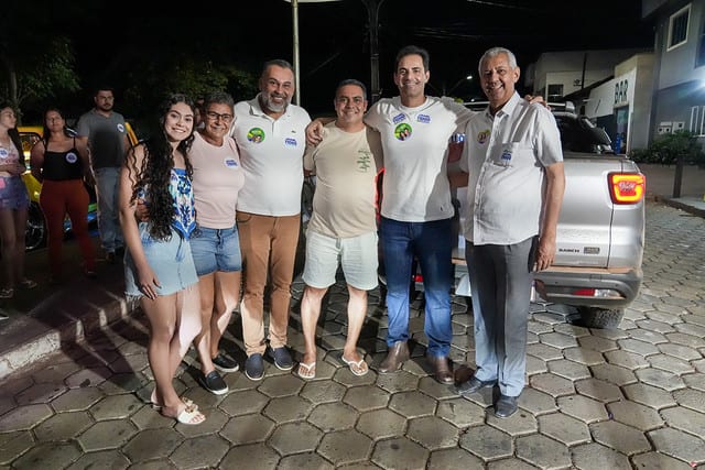 Moradores de Três Ranchos destacam ações e parceria com Jamil Calife durante adesivaço