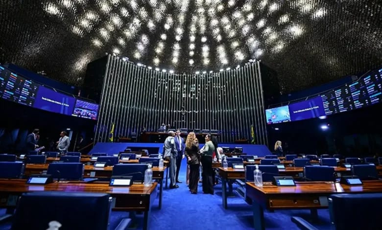 Senado avança com proposta para encerrar escala 6×1 no Brasil