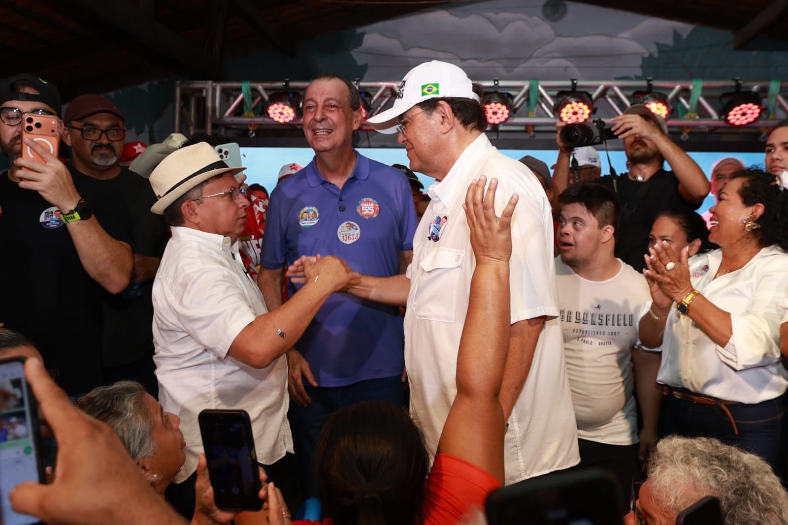 Sinésio Campos lança campanha a deputado estadual em Manaus com Omar Aziz e Eduardo Braga