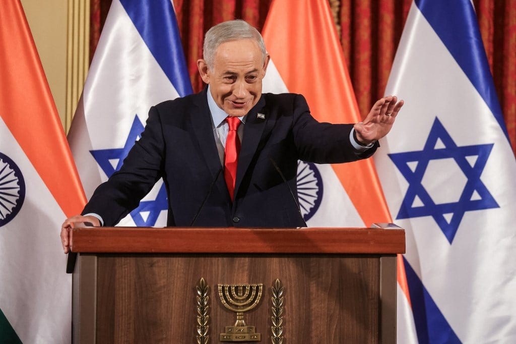 Oposição em Israel tem leve vantagem sobre Netanyahu, apontam primeiras projeções