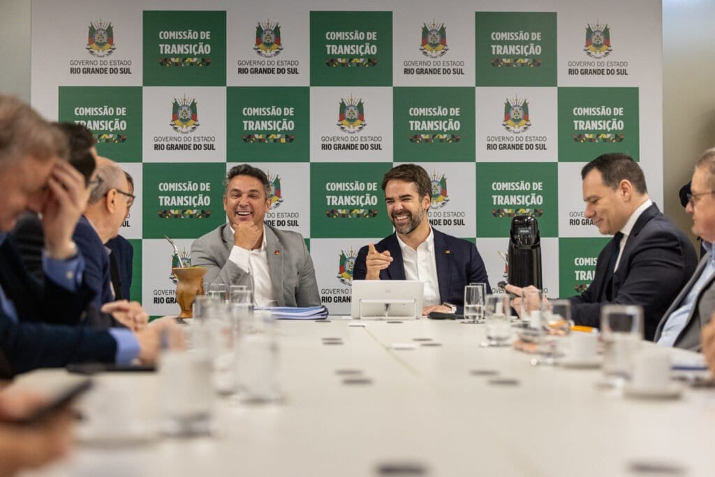 Leite e Zucco dão início à transição de governo no RS