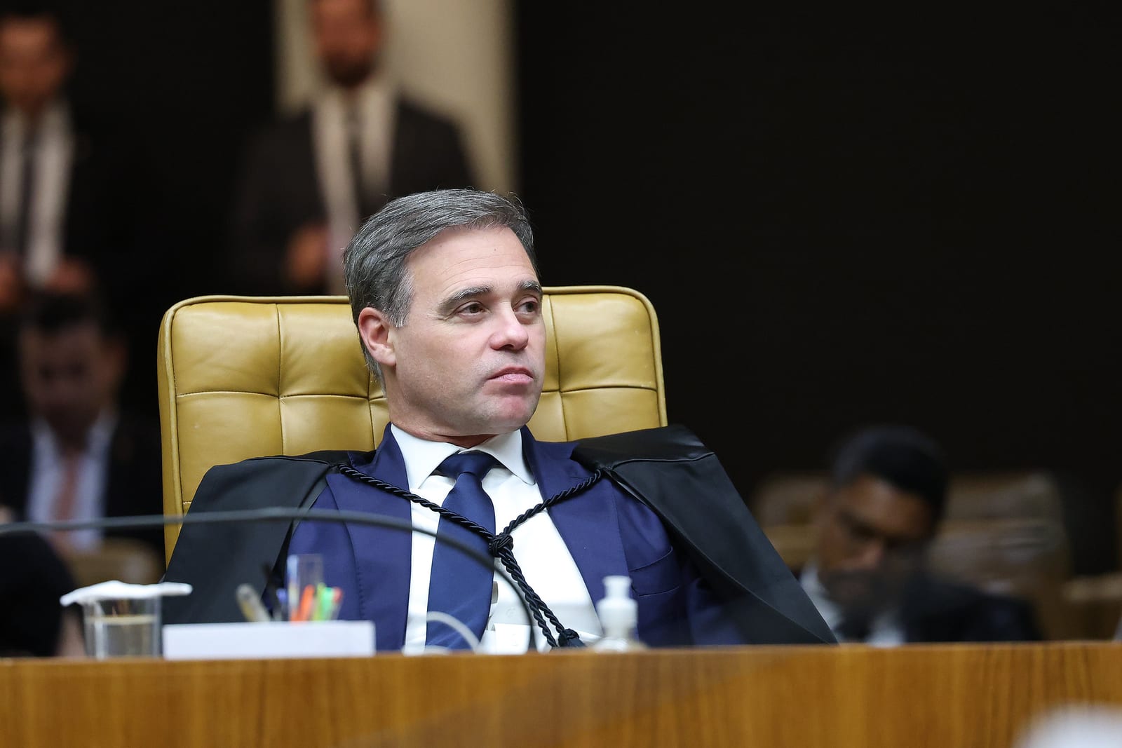 Mendonça deixa sociedade de instituto que atua na área da educação