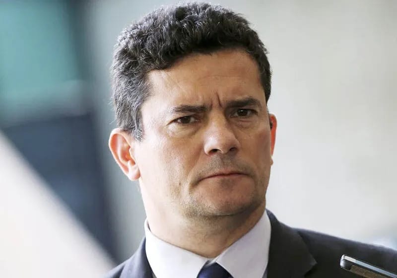 Moro e Pimentel se manifestam sobre reeleição do presidente Lula