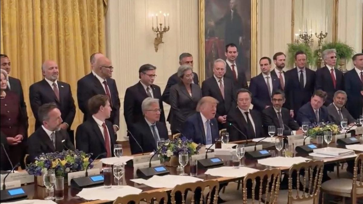 Trump diz ter acordo com big techs por “autorregulação” da IA