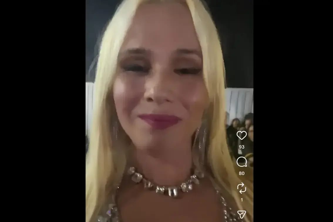 Mulher trans barrada em banheiro do CarnaVirou será indenizada