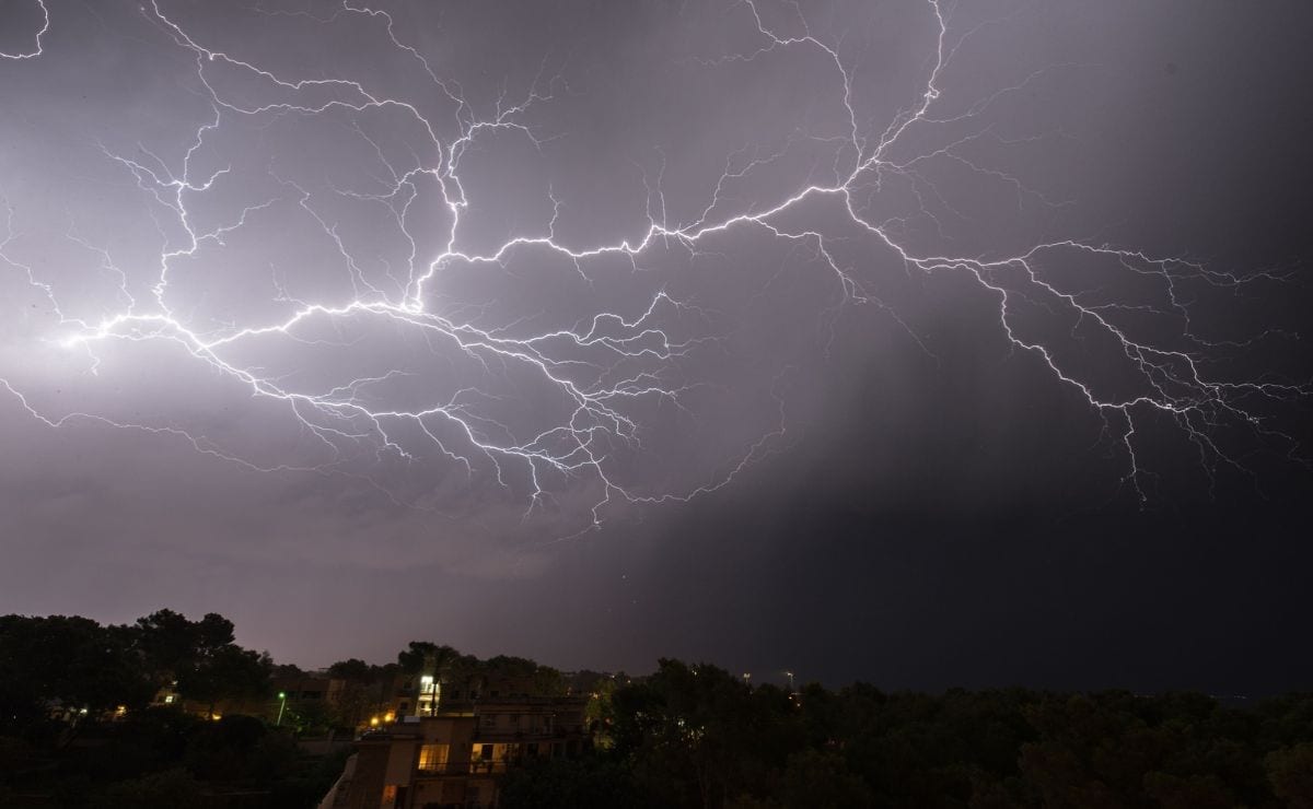 Paraná passa de um dos Estados mais velozes a um dos mais demorados na apuração; TRE culpa o clima