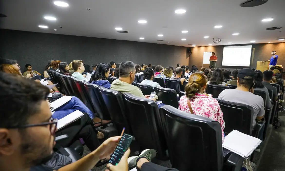 Enap publica nova lista de classificados para vagas remanescentes do CNU