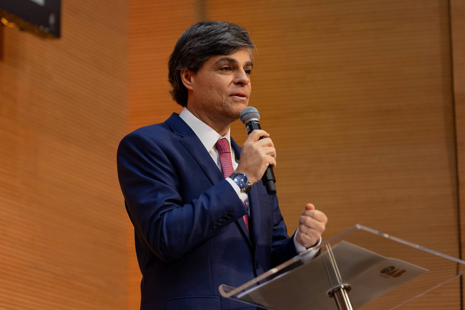 Presidente da OAB-SP defende regras para IA e distribuição de processos