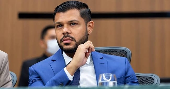 Divergência no Cidadania: Policarpo declara apoio a Flávio Bolsonaro e desafia diretório