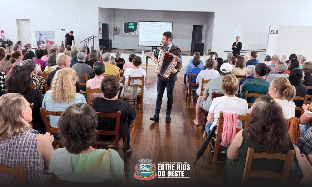 Evento em homenagem à pessoa idosa reúne mais de 180 participantes em Entre Rios do Oeste