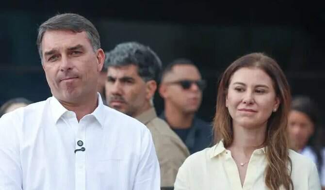 Supremo nega ter ordenado buscas em endereços ligados a Flávio Bolsonaro