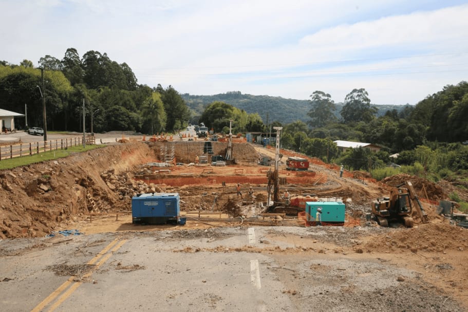 Viaduto do Barracão na RSC-453 tem obras avançadas; entrega prevista para 2027