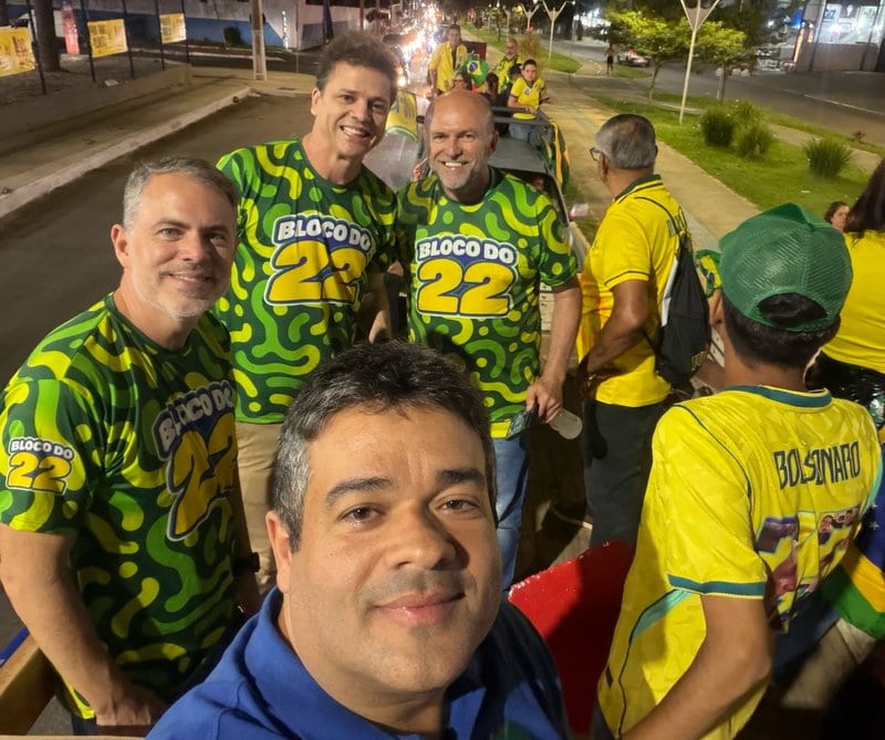 Eleições 2026 | Ivan Cordeiro puxa “Bloco do 22” de Flávio Bolsonaro em Vitória da Conquista