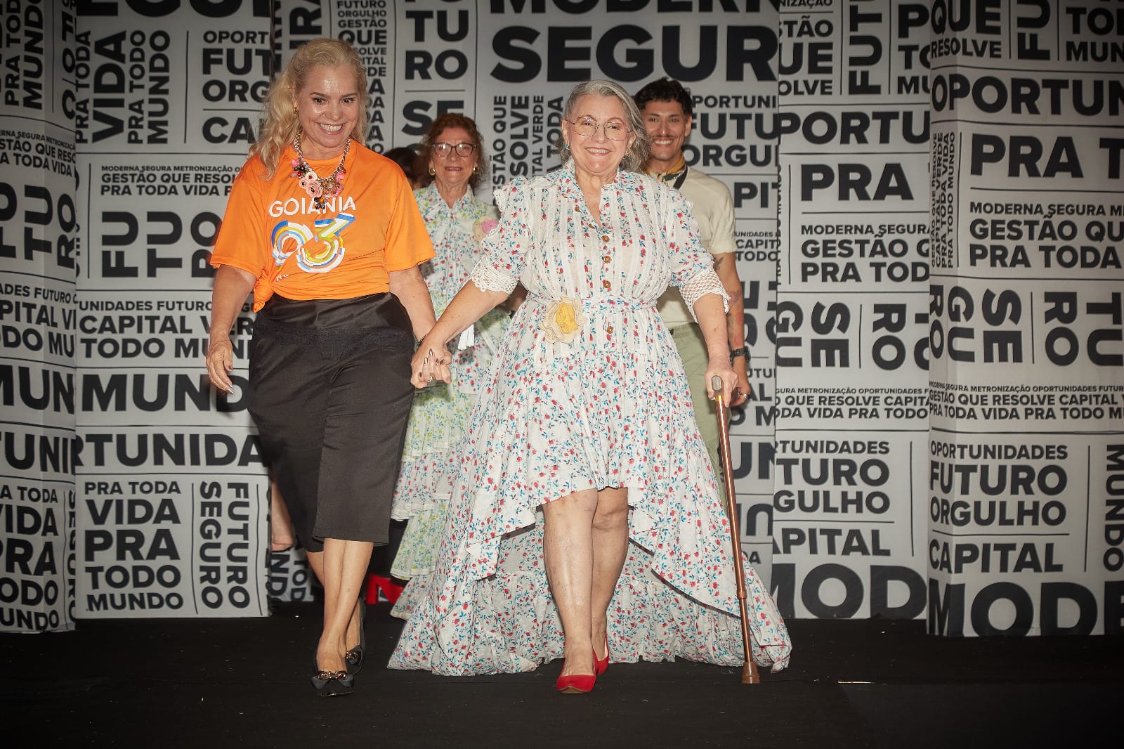 Desfile da Melhor Idade com o tema “Goiânia, Capital das Flores” celebra os 93 anos de Goiânia