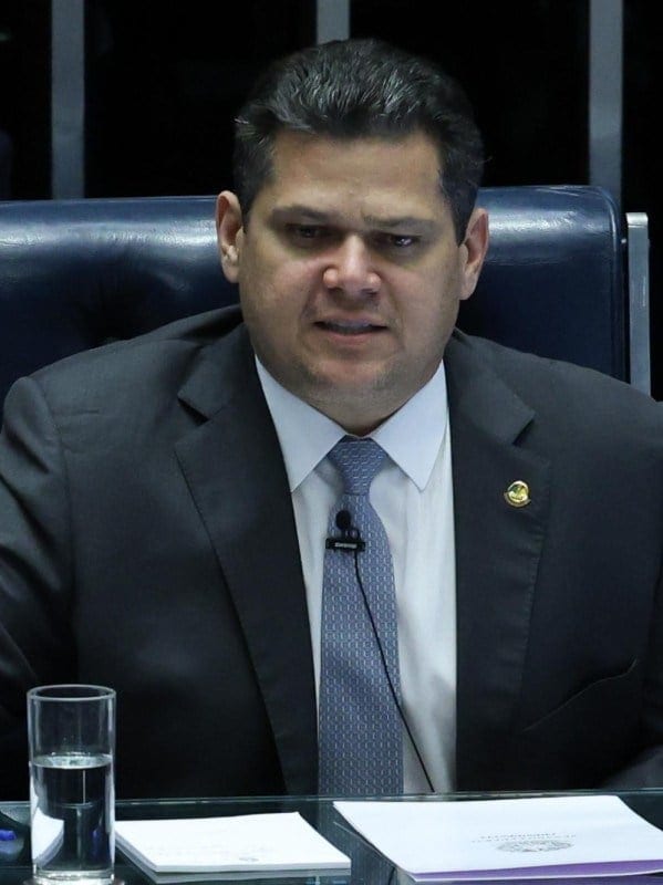 Davi Alcolumbre pauta votação da PEC da Segurança no Senado para terça-feira