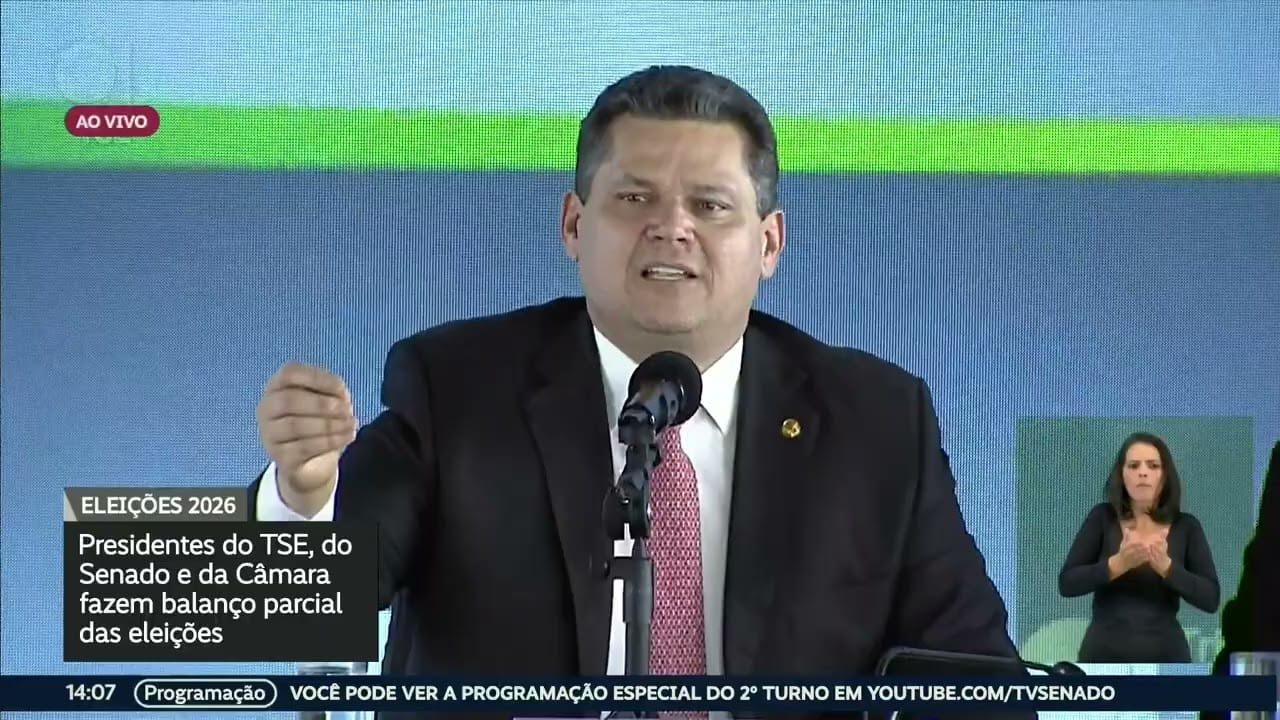 Vídeo: Em visita ao TSE, Davi pede pacificação no segundo turno