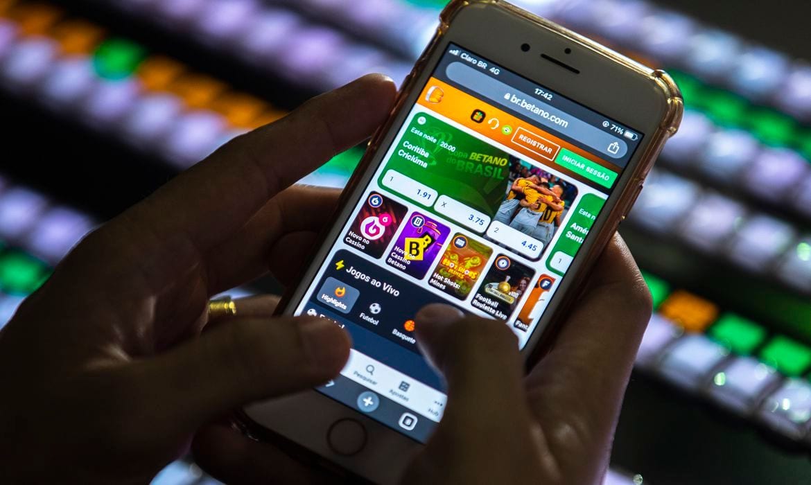 Bets: proibir apostas pode empurrar jogadores a sites ilegais e causar demissões