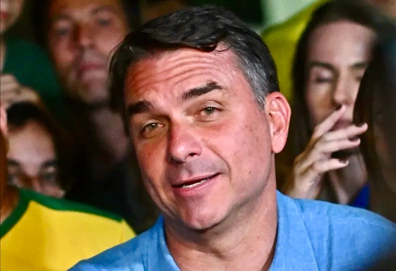 Aliados temem prisão de Flávio por ordem do STF