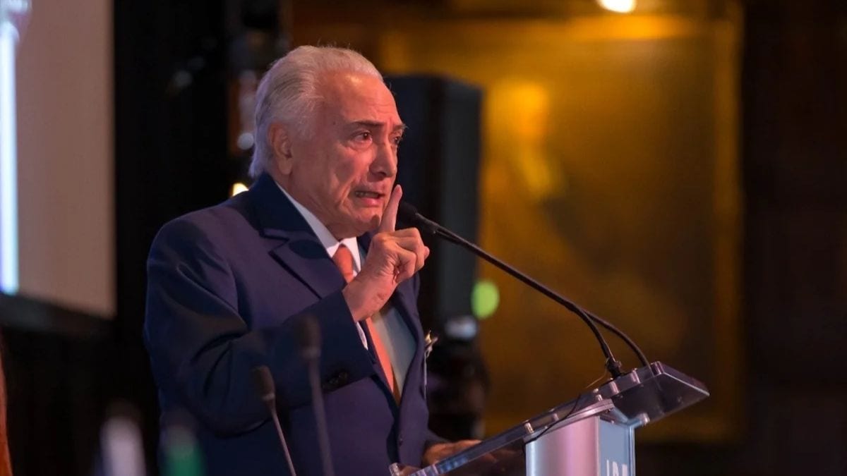 Michel Temer anuncia apoio a Flávio Bolsonaro no 2º turno