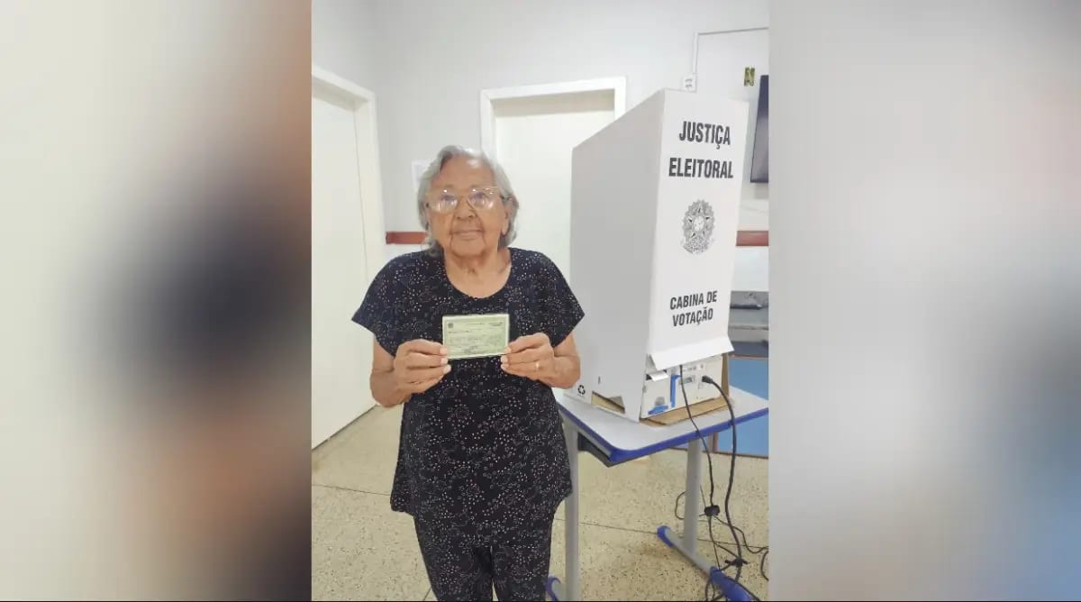 Aos quase 101 anos, Maria Rita de Melo vota em Três Ranchos