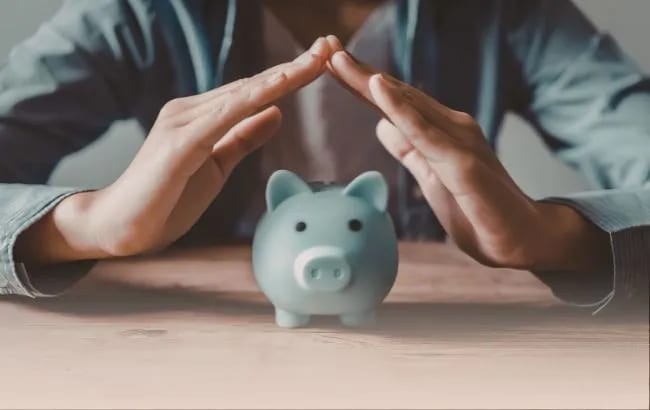 Oito em cada dez jovens se preocupam com o futuro financeiro, mas só um terço se prepara
