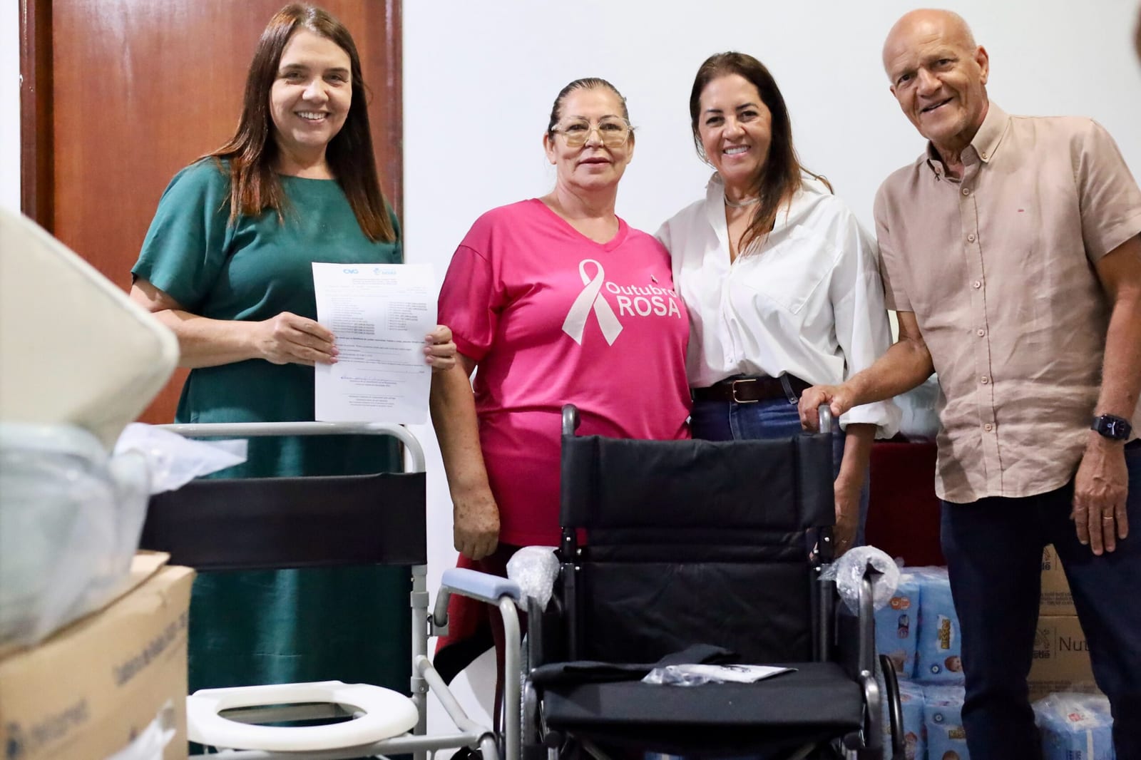 Prefeitura de Jaraguá entrega 411 benefícios e atende 250 famílias por meio da Fundação Grace Machado!
