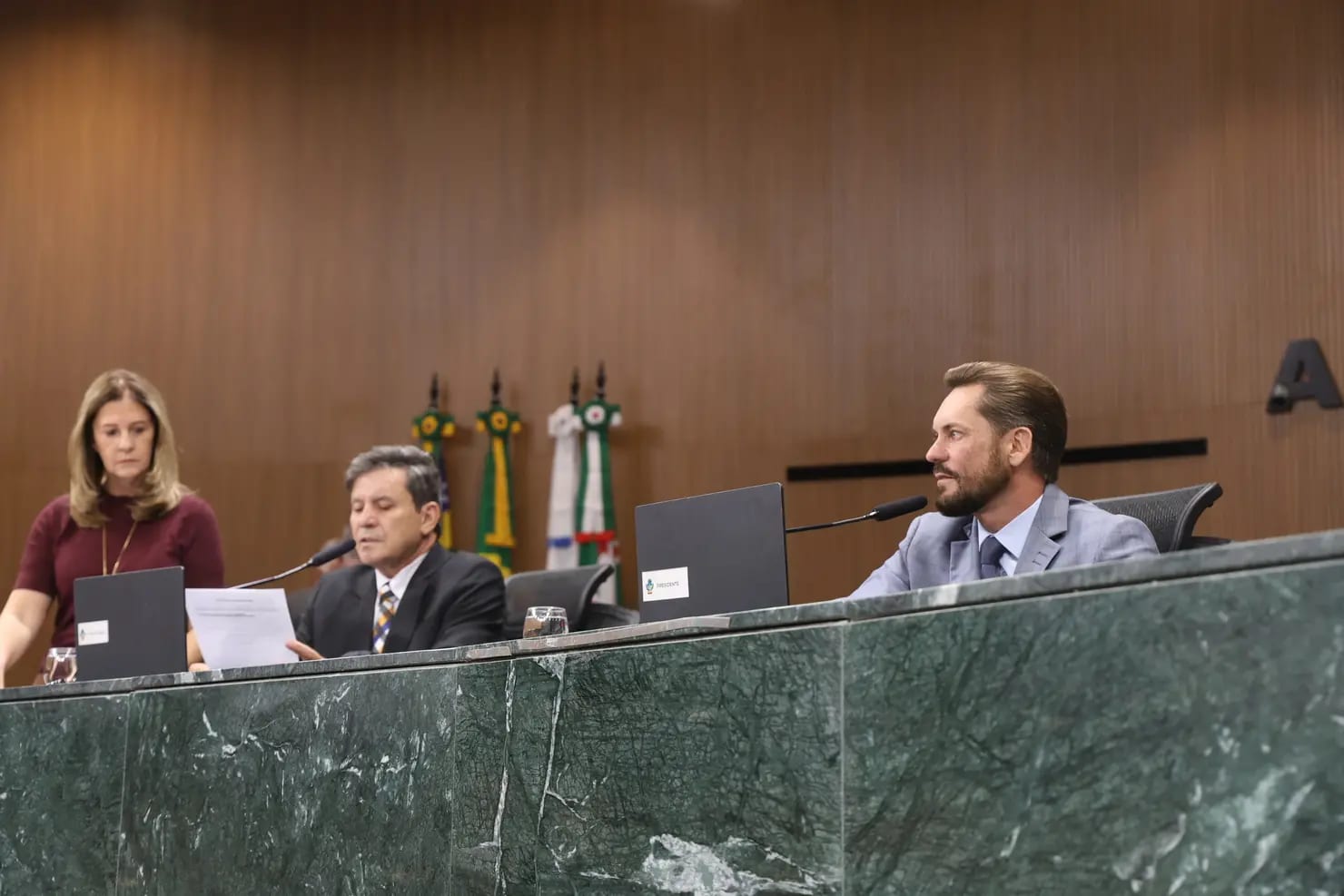 Deputados esvaziam Alego durante período eleitoral
