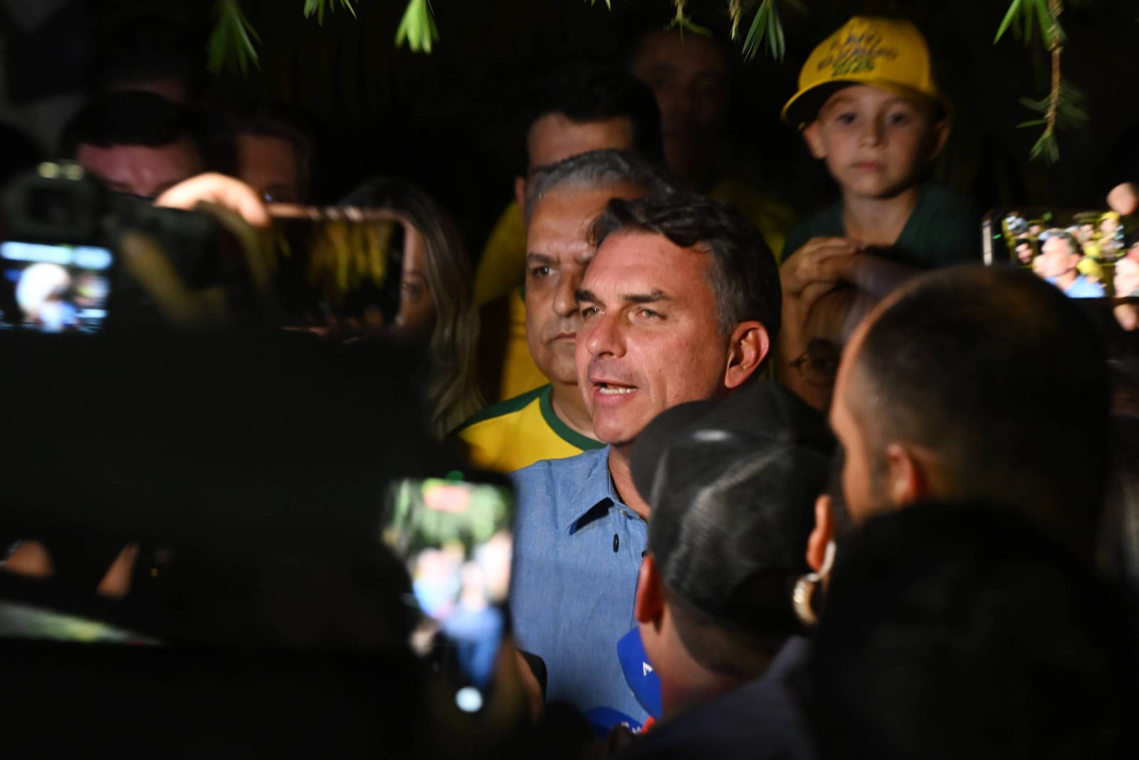 Flávio Bolsonaro busca Republicanos para ampliar onda de apoios no 2º turno