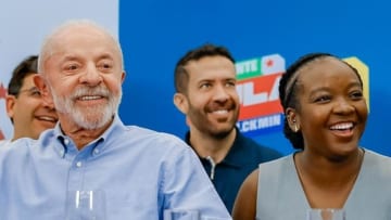 ‘Católicos são intolerantes’, ‘ditadura boa é assim’: posts de deputada mais votada do PT e rosto da campanha de Lula vi