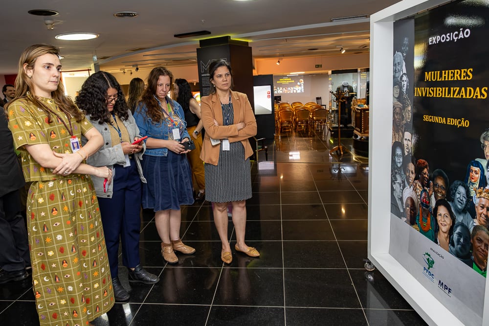 PFDC inaugura 2ª edição da exposição Mulheres Invisibilizadas em Brasília
