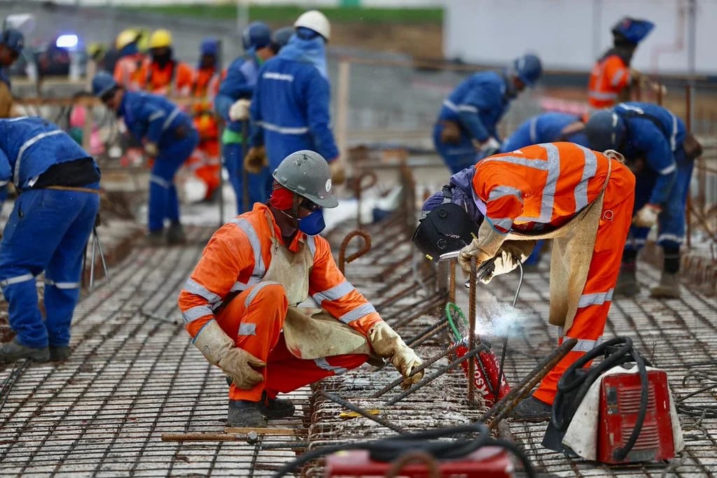 Estado de SP tem 899 vagas de emprego no setor de construção nesta segunda-feira (31); confira