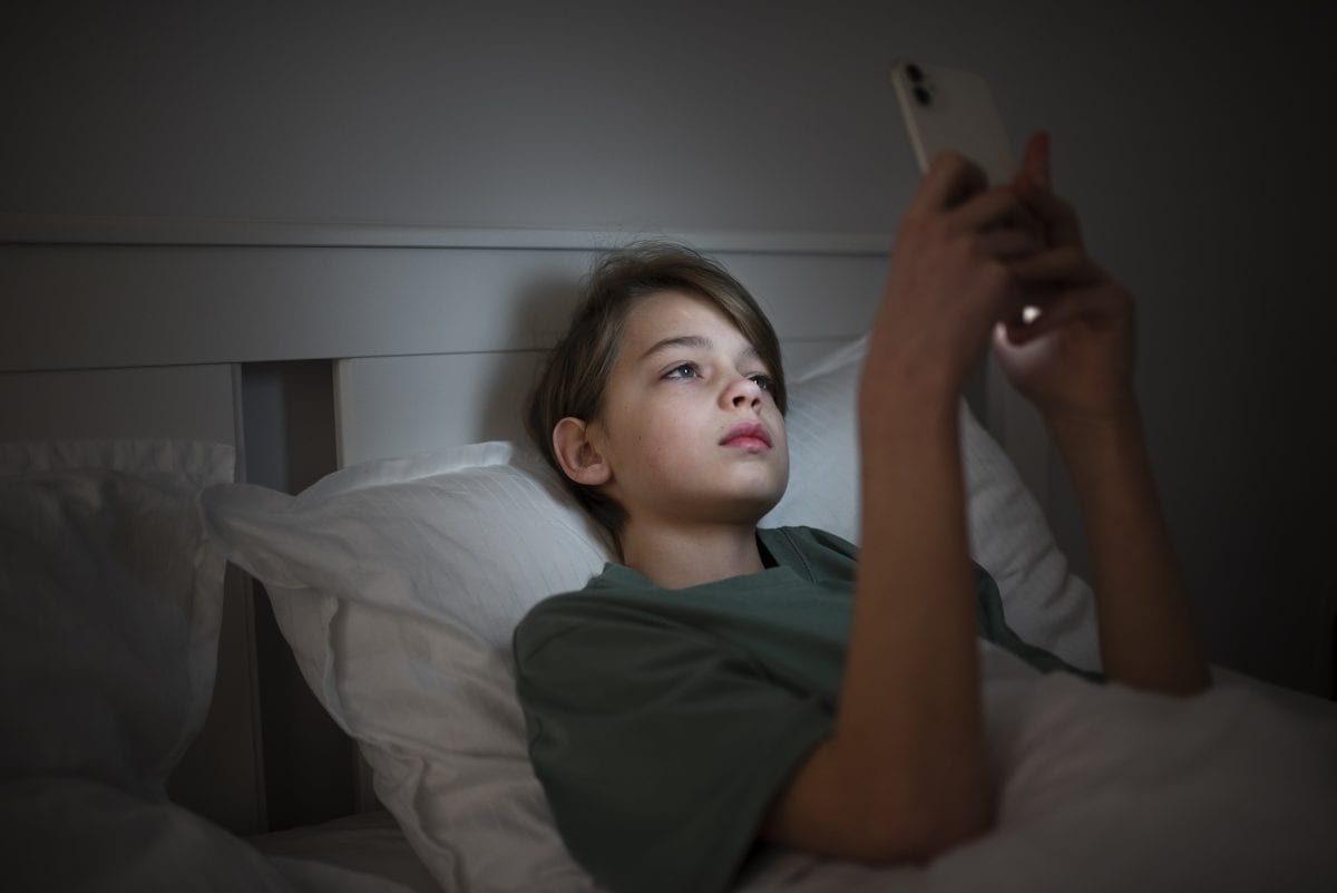 Pesquisa mostra que 82% são contra crianças de até três anos com celular